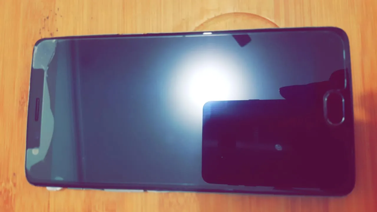 One plus 3T for sale in cheap price - ad image 1